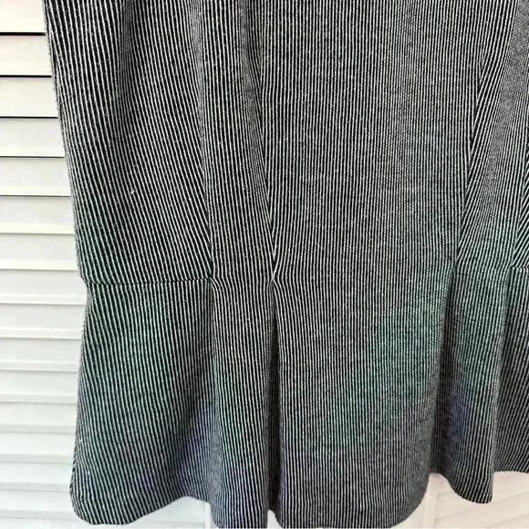 Antonio Melani Anthropologie black sleeveless top small stripe fitted flare work - Picture 7 of 12